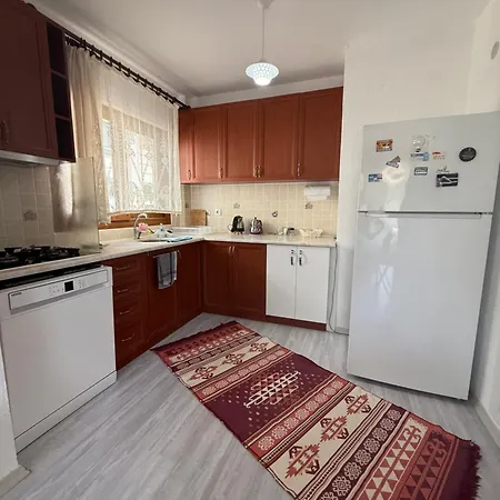 Sahil Apartman *