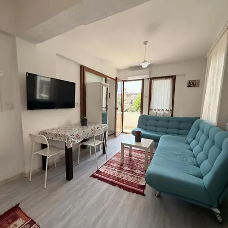 Sahil Apartman *